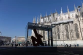 Un fugitif se suicide en se jetant du Duomo de Milan, le corps d’une femme qu’il aurait tuée retrouvé dans un parc