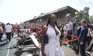 « J’ai un tour ce matin, wow ! » : Aya Nakamura illumine la grille du Grand Prix de F1 de Monza