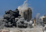 Gaza-ville : au 700e jour de la guerre, l’armée israélienne intensifie son offensive, des habitants refusent de partir