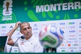 Coupe du monde : Sabri Lamouchi déjà licencié de son poste de sélectionneur de la Tunisie à l’issue du premier match