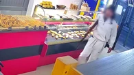 VIDÉO. Un boulanger d’Uzès charge un homme armé d’un fusil et le menaçant