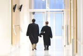 Procès DZ Mafia : plus de 1 200 avocats pénalistes signent une tribune contre la mise en cause de leurs confrères
