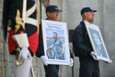 Un an après l’évasion de Mohammed Amra, Emmanuel Macron a rendu hommage aux deux agents tués au péage d’Incarville