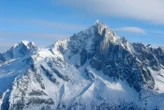 Haute-Savoie : un skieur meurt après une chute dans un couloir raide du massif du Mont-Blanc