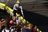 « Le Nord est beau, le Nord est fier, faites la fête ! » : à la parade des coureurs du Tour de France, c’est déjà le feu