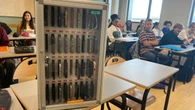 « Au départ c’était dur, mais on s’est habitués » : première rentrée sans téléphone portable au lycée Joséphine Baker