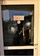 Isère : la porte d’une mosquée vandalisée, du mobilier renversé et des tracts collés sur les murs
