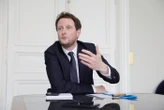 Municipales à Paris : Clément Beaune réclame un vote des militants macronistes