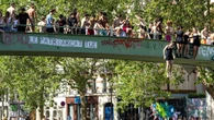 Peu profond, bateaux, branches… malgré la tentation et la chaleur, plonger dans le canal Saint-Martin reste une mauvaise idée
