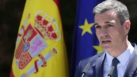 Sánchez viaja a Ceuta por "la grave crisis" y avisa de que defenderá "con firmeza" las fronteras