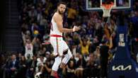 Curry lidera a los Warriors con la mejor estadística en triples de su carrera