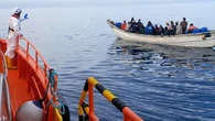 Rescatan a 236 migrantes de un cayuco que se encontraba a la deriva al sur de Gran Canaria