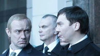Jude Law sorprende en Venecia como Putin en El mago del Kremlin