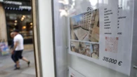 Los españoles deben dedicar más de la mitad de su salario para pagar un alquiler