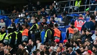 Los sanitarios lucharon una hora por salvar al aficionado que se precipitó en la final de la Nations League