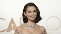 Selena Gomez, 33 años, sobre su cambio físico: “He lidiado con muchos problemas de peso en mi vida, y es algo a lo que soy muy sensible. Cuando dejo la medicación adelgazo”