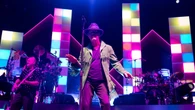 El regreso de Jamiroquai convierte el Palau Sant Jordi en la pista de baile más sofisticada