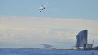 ¿Cuál es la verdadera razón para atenuar la iluminación en el avión?, analizamos con un experto algunos mitos de la aviación
