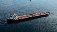 Detenidos en Francia dos ocupantes del petrolero fantasma ruso