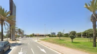 Muere un motorista de 42 años en la avenida Litoral de Barcelona tras chocar contra un semáforo