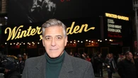 George Clooney se plantea raparse antes de los Tony si sus canas no regresan a tiempo