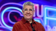 La faceta más privada de Flo Fernández ('Tu cara me suena'): de su desconocido trabajo antes de la fama a su boda secreta con una mujer de la tele