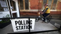 El Gobierno británico propone bajar la edad mínima de voto a los 16 años