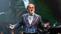 Elton John carga contra el Vaticano por negarse a bendecir los matrimonios gais