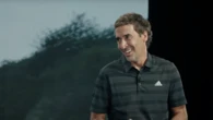 Raúl González Blanco (48 años): “Intento jugar al pádel una o dos veces a la semana y ahora también juego un poquito más al golf, me pico con mis hijos porque juegan mejor que yo”