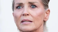 Sharon Stone, 67 años, actriz: “Sobreviví al abuso de mi abuelo, a los golpes de Hollywood y a un derrame cerebral con un 1 % de posibilidades; no pienso desaparecer”