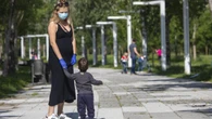 Escrivá anuncia una ayuda de 50 euros por niño para paliar la pobreza
