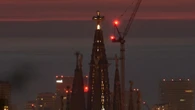 El amanecer de la luna y la Sagrada Família