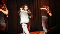 Polémica por una obra teatral que ataca el catalán en un acto del Ayuntamiento de Barcelona