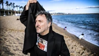 Explica tu amor de verano al escritor Carlos Zanón y lo convertirá en su próximo relato