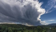 El potente cumulonimbus del Alt Penedès