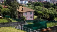 Así es el padre de la “casa de los horrores” de Oviedo: un cazatalentos de 53 años, fan de 'Friends' y con miedo patológico al covid