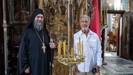 Mel Gibson busca inspiración en un monasterio griego