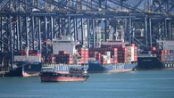 Las exportaciones chinas a EE.UU. se hunden, pero crecen al resto del mundo