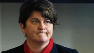 La caída de la unionista Arlene Foster eleva la incertidumbre en el Ulster