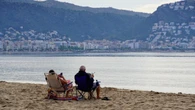 Lecturas diferentes frente al mar