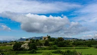 Nubes blancas, cielo azul