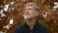 James Hamilton: “El mal llegó al mundo por un proceso biológico evolutivo”