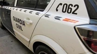 Recibe una llamada, baja a la calle y muere de una puñalada en el corazón: ¿por qué sus zapatos y móvil aparecieron en la azotea de su edificio en Mallorca?