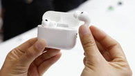 Por qué no se podrá usar la traducción simultánea de los AirPods Pro 3 en Europa