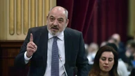 Diputados de Vox en Baleares golpean sus mesas mientras la izquierda permanece en silencio por Gaza