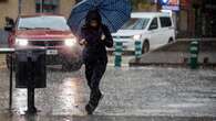 Alerta por lluvias intensas: qué hacer si te sorprende en casa, en la carretera o en la calle