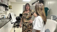 El Clínic pone voz femenina a un centenar de mujeres trans