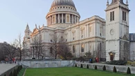 Una vengativa y adúltera aristócrata inglesa de hace 700 años mandó asesinar a sangre fría a su amante sacerdote a pleno día en Londres