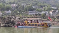 Tres muertos y 60 heridos tras el naufragio de dos barcos turísticos en Guizhou