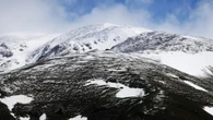 Nieve, hielo y viento en el Pirineo